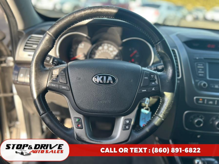2015 Kia Sorento 2WD 4dr I4 LX, available for sale in East Windsor, Connecticut | Stop & Drive Auto Sales. East Windsor, Connecticut 2015 Kia Sorento 2WD 4dr I4 LX, available for sale in East Windsor, Connecticut | Stop & Drive Auto Sales. East Windsor, Connecticut