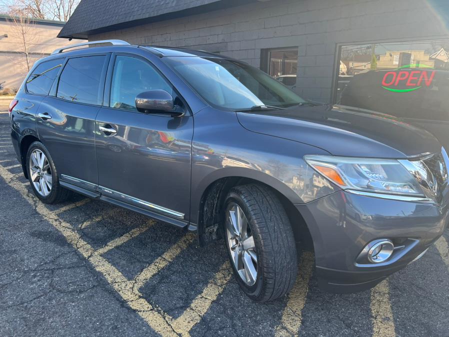Used Nissan Pathfinder 4WD 4dr S 2014 | Easy Credit of Jersey. Little Ferry, New Jersey
