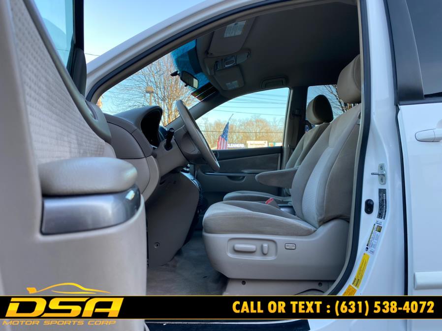 2008 Toyota Sienna 5dr 7-Pass Van LE AWD (Natl), available for sale in Commack, New York | DSA Motor Sports Corp. Commack, New York 2008 Toyota Sienna 5dr 7-Pass Van LE AWD (Natl), available for sale in Commack, New York | DSA Motor Sports Corp. Commack, New York