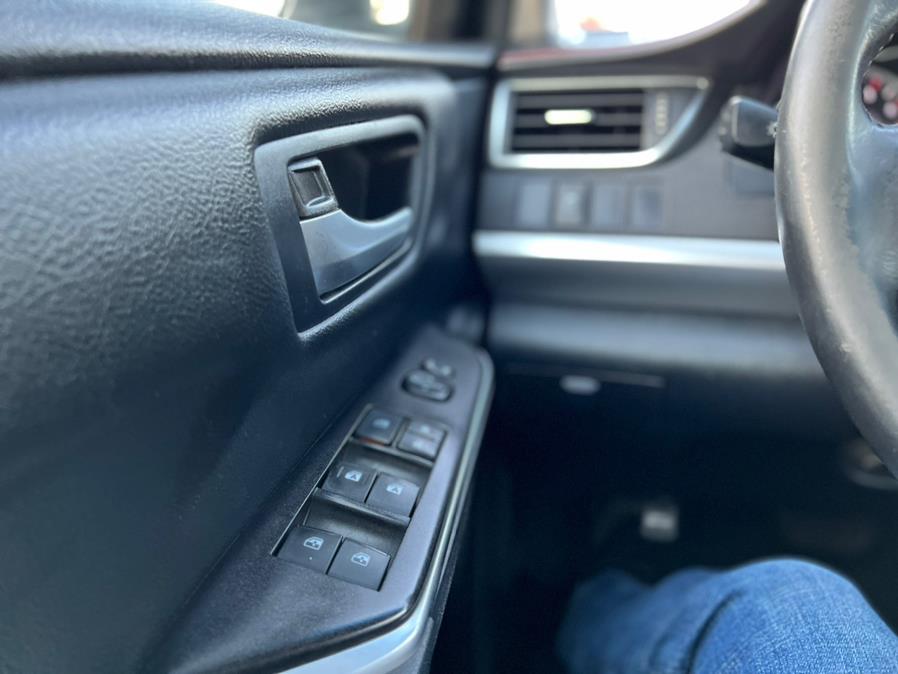2015 Toyota Camry 4dr Sdn I4 Auto SE (Natl), available for sale in Springfield, Massachusetts | Jordan Auto Sales. Springfield, Massachusetts 2015 Toyota Camry 4dr Sdn I4 Auto SE (Natl), available for sale in Springfield, Massachusetts | Jordan Auto Sales. Springfield, Massachusetts