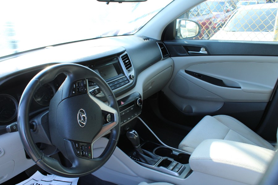 2016 Hyundai Tucson AWD 4dr Limited, available for sale in BROOKLYN, New York | Deals on Wheels International Auto. BROOKLYN, New York 2016 Hyundai Tucson AWD 4dr Limited, available for sale in BROOKLYN, New York | Deals on Wheels International Auto. BROOKLYN, New York
