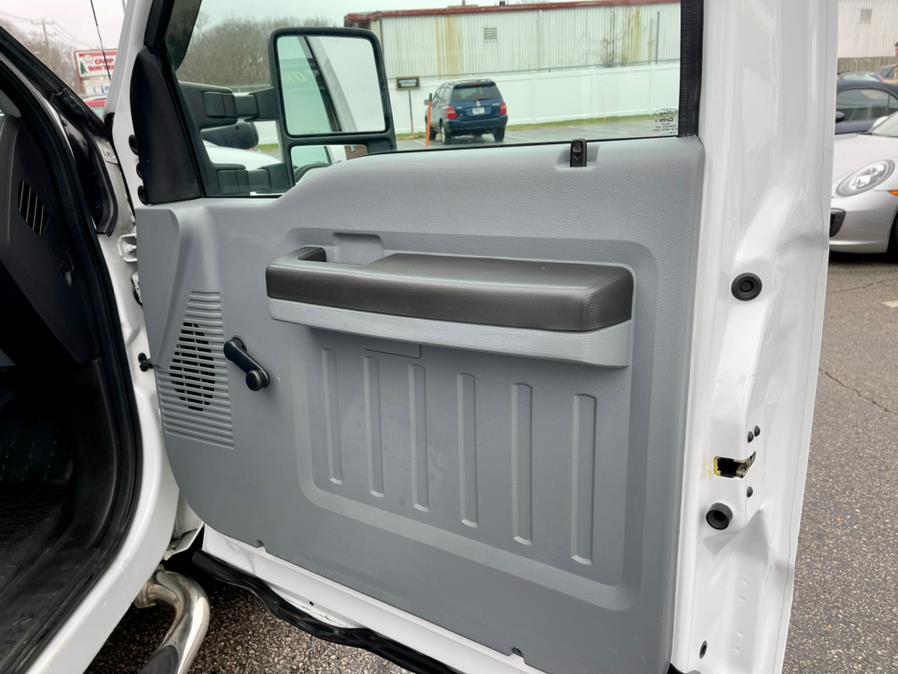 2014 Ford Super Duty F-350 SRW 4WD SuperCab 158" XL, available for sale in South Windsor, Connecticut | Mike And Tony Auto Sales, Inc. South Windsor, Connecticut 2014 Ford Super Duty F-350 SRW 4WD SuperCab 158" XL, available for sale in South Windsor, Connecticut | Mike And Tony Auto Sales, Inc. South Windsor, Connecticut