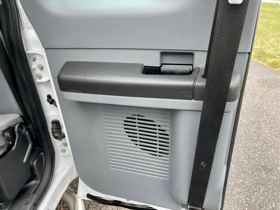 2014 Ford Super Duty F-350 SRW 4WD SuperCab 158" XL, available for sale in South Windsor, Connecticut | Mike And Tony Auto Sales, Inc. South Windsor, Connecticut 2014 Ford Super Duty F-350 SRW 4WD SuperCab 158" XL, available for sale in South Windsor, Connecticut | Mike And Tony Auto Sales, Inc. South Windsor, Connecticut