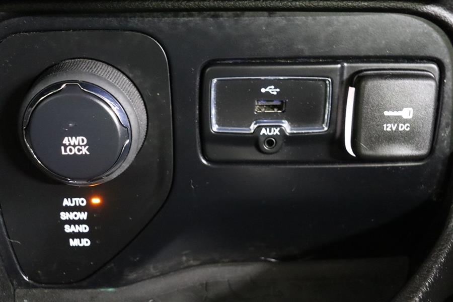 2015 Jeep Renegade LIMITED, available for sale in Paterson, New Jersey | Fast Track Motors. Paterson, New Jersey 2015 Jeep Renegade LIMITED, available for sale in Paterson, New Jersey | Fast Track Motors. Paterson, New Jersey