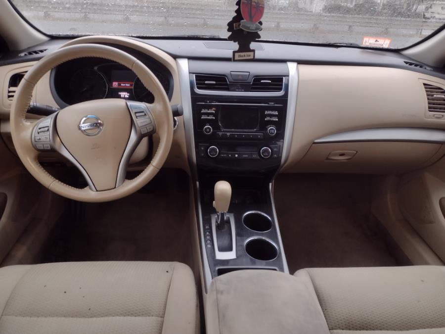 2014 Nissan Altima 4dr Sdn I4 2.5 SV, available for sale in Chicopee, Massachusetts | Matts Auto Mall LLC. Chicopee, Massachusetts 2014 Nissan Altima 4dr Sdn I4 2.5 SV, available for sale in Chicopee, Massachusetts | Matts Auto Mall LLC. Chicopee, Massachusetts