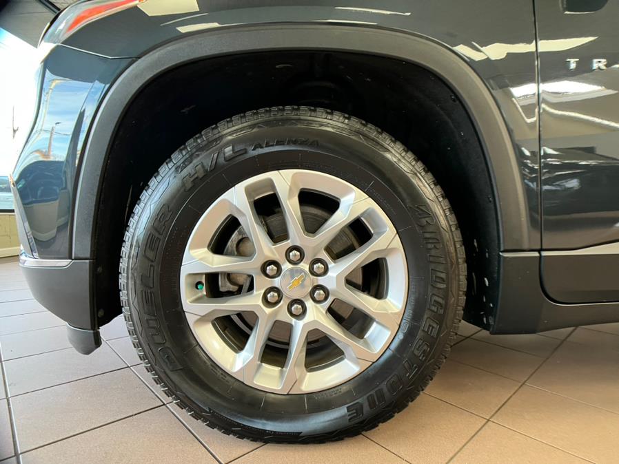 2019 Chevrolet Traverse FWD 4dr LT Cloth w/1LT, available for sale in Massapequa Park, New York | Power Motors East. Massapequa Park, New York 2019 Chevrolet Traverse FWD 4dr LT Cloth w/1LT, available for sale in Massapequa Park, New York | Power Motors East. Massapequa Park, New York