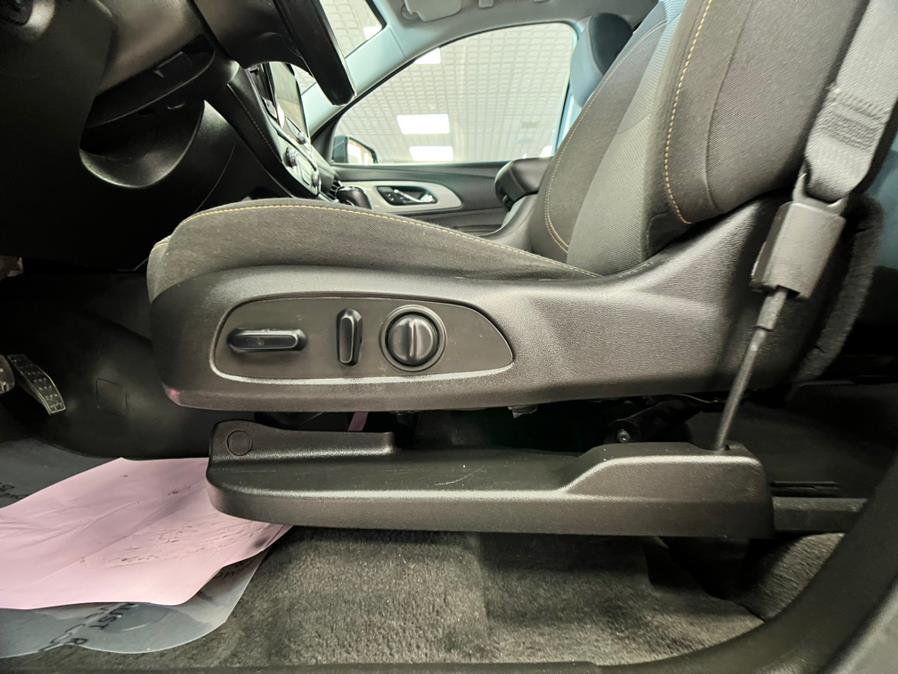 2019 Chevrolet Traverse FWD 4dr LT Cloth w/1LT, available for sale in Massapequa Park, New York | Power Motors East. Massapequa Park, New York 2019 Chevrolet Traverse FWD 4dr LT Cloth w/1LT, available for sale in Massapequa Park, New York | Power Motors East. Massapequa Park, New York