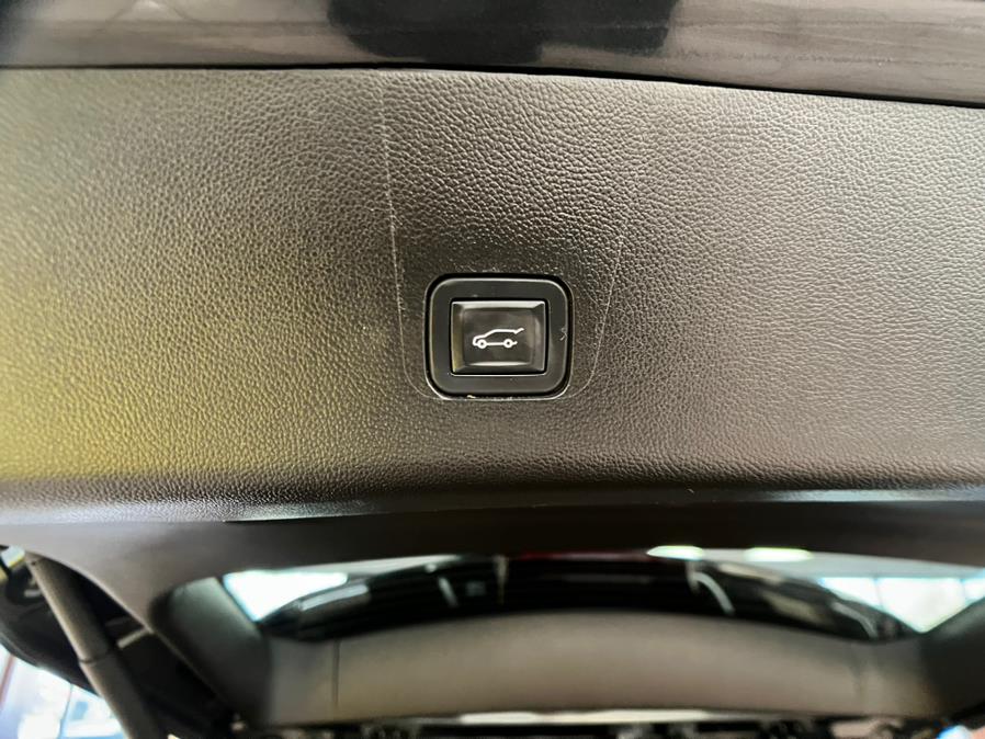 2019 Chevrolet Traverse FWD 4dr LT Cloth w/1LT, available for sale in Massapequa Park, New York | Power Motors East. Massapequa Park, New York 2019 Chevrolet Traverse FWD 4dr LT Cloth w/1LT, available for sale in Massapequa Park, New York | Power Motors East. Massapequa Park, New York
