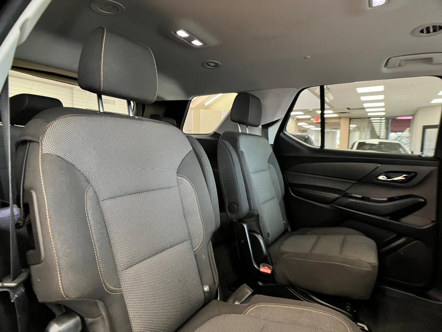 2019 Chevrolet Traverse FWD 4dr LT Cloth w/1LT, available for sale in Massapequa Park, New York | Power Motors East. Massapequa Park, New York 2019 Chevrolet Traverse FWD 4dr LT Cloth w/1LT, available for sale in Massapequa Park, New York | Power Motors East. Massapequa Park, New York