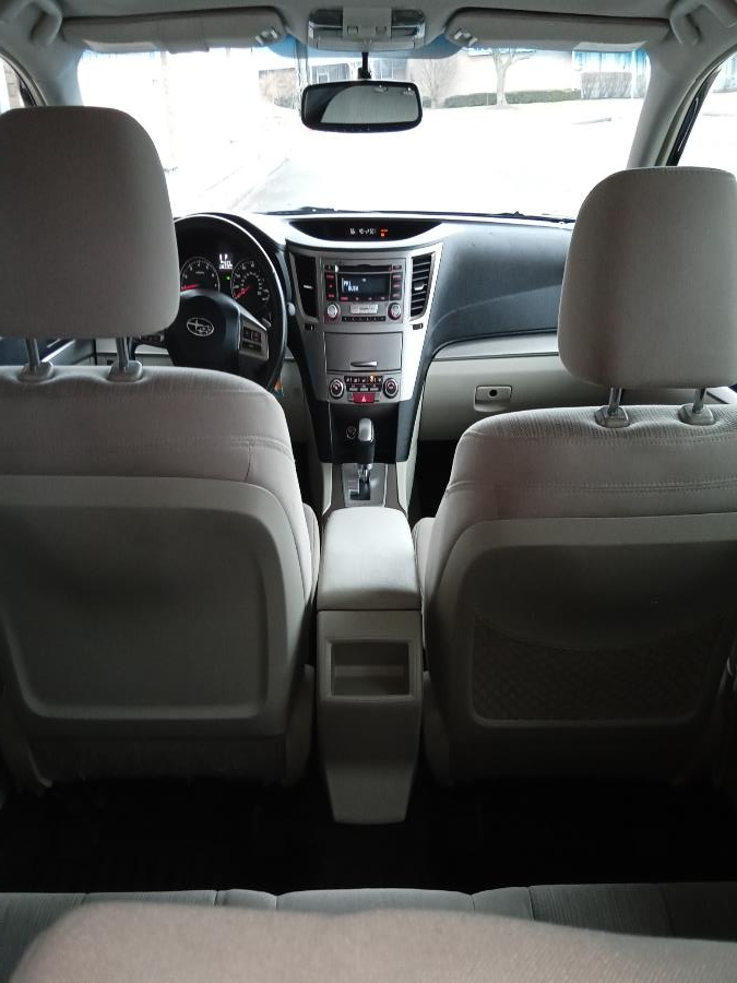 2013 Subaru Outback 4dr Wgn H4 Auto 2.5i Premium, available for sale in New Britain, Connecticut | Supreme Automotive. New Britain, Connecticut 2013 Subaru Outback 4dr Wgn H4 Auto 2.5i Premium, available for sale in New Britain, Connecticut | Supreme Automotive. New Britain, Connecticut