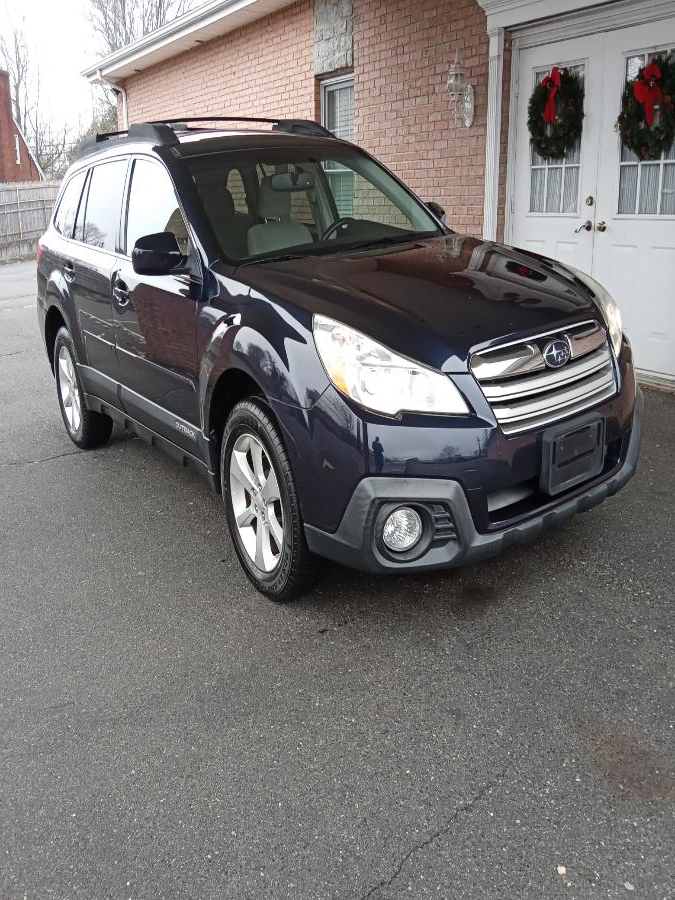 2013 Subaru Outback 4dr Wgn H4 Auto 2.5i Premium, available for sale in New Britain, Connecticut | Supreme Automotive. New Britain, Connecticut 2013 Subaru Outback 4dr Wgn H4 Auto 2.5i Premium, available for sale in New Britain, Connecticut | Supreme Automotive. New Britain, Connecticut