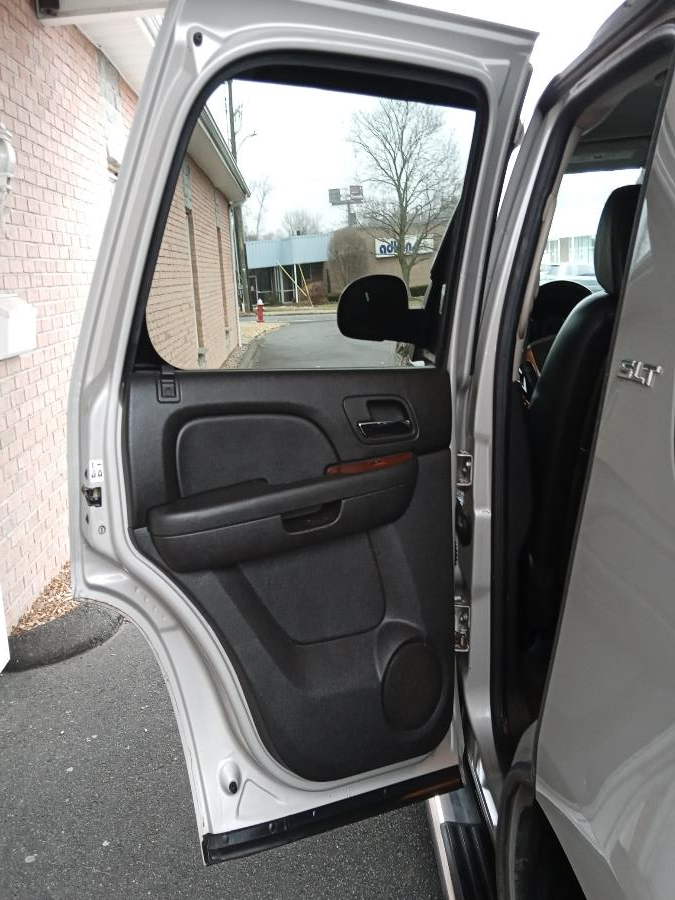 2007 GMC Yukon 4WD 4dr 1500 SLT, available for sale in New Britain, Connecticut | Supreme Automotive. New Britain, Connecticut 2007 GMC Yukon 4WD 4dr 1500 SLT, available for sale in New Britain, Connecticut | Supreme Automotive. New Britain, Connecticut