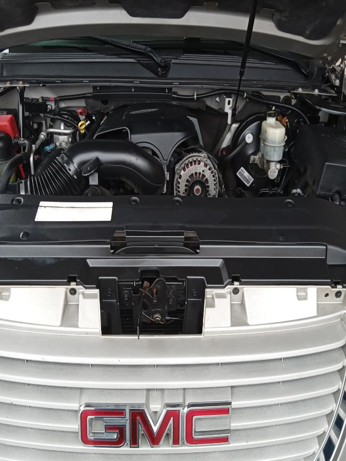 2007 GMC Yukon 4WD 4dr 1500 SLT, available for sale in New Britain, Connecticut | Supreme Automotive. New Britain, Connecticut 2007 GMC Yukon 4WD 4dr 1500 SLT, available for sale in New Britain, Connecticut | Supreme Automotive. New Britain, Connecticut
