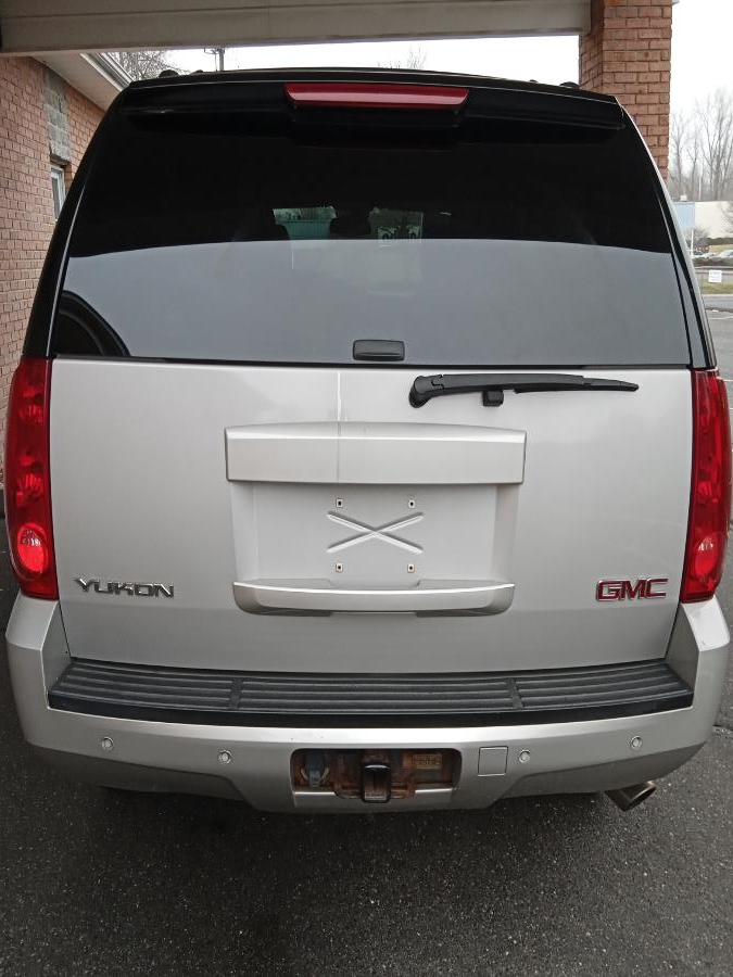 2007 GMC Yukon 4WD 4dr 1500 SLT, available for sale in New Britain, Connecticut | Supreme Automotive. New Britain, Connecticut 2007 GMC Yukon 4WD 4dr 1500 SLT, available for sale in New Britain, Connecticut | Supreme Automotive. New Britain, Connecticut