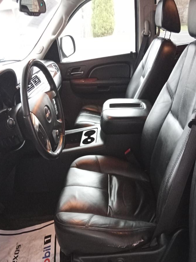 2007 GMC Yukon 4WD 4dr 1500 SLT, available for sale in New Britain, Connecticut | Supreme Automotive. New Britain, Connecticut 2007 GMC Yukon 4WD 4dr 1500 SLT, available for sale in New Britain, Connecticut | Supreme Automotive. New Britain, Connecticut