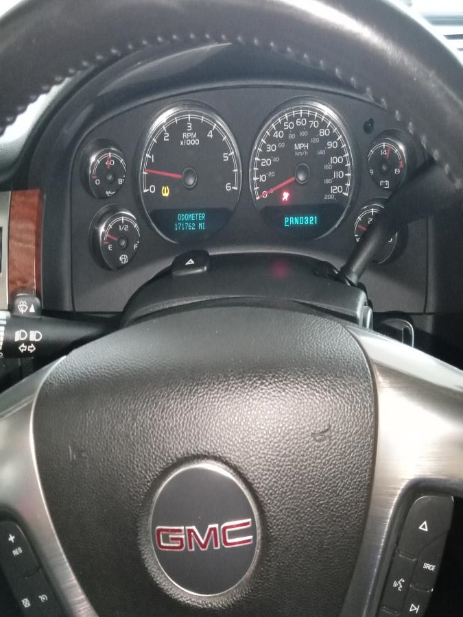2007 GMC Yukon 4WD 4dr 1500 SLT, available for sale in New Britain, Connecticut | Supreme Automotive. New Britain, Connecticut 2007 GMC Yukon 4WD 4dr 1500 SLT, available for sale in New Britain, Connecticut | Supreme Automotive. New Britain, Connecticut