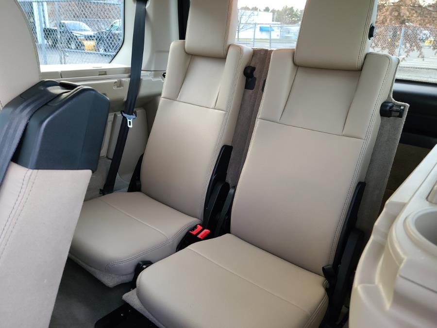 Used Land Rover LR4 HSE 2016 | Chip's Auto Sales Inc. Milford, Connecticut Used Land Rover LR4 HSE 2016 | Chip's Auto Sales Inc. Milford, Connecticut