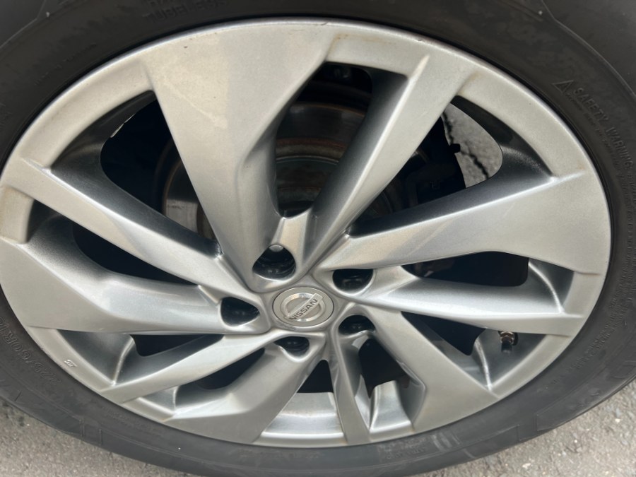 2015 Nissan Rogue AWD 4dr SL, available for sale in Bristol, Connecticut | Bristol Auto Center LLC. Bristol, Connecticut 2015 Nissan Rogue AWD 4dr SL, available for sale in Bristol, Connecticut | Bristol Auto Center LLC. Bristol, Connecticut