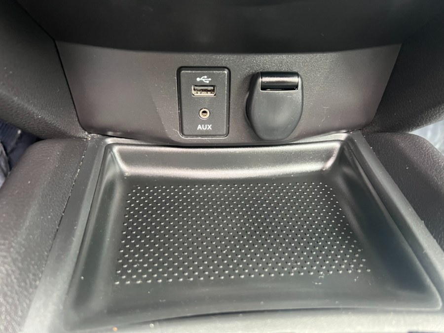 2015 Nissan Rogue AWD 4dr SL, available for sale in Bristol, Connecticut | Bristol Auto Center LLC. Bristol, Connecticut 2015 Nissan Rogue AWD 4dr SL, available for sale in Bristol, Connecticut | Bristol Auto Center LLC. Bristol, Connecticut