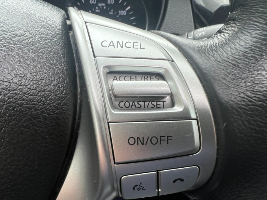 2015 Nissan Rogue AWD 4dr SL, available for sale in Bristol, Connecticut | Bristol Auto Center LLC. Bristol, Connecticut 2015 Nissan Rogue AWD 4dr SL, available for sale in Bristol, Connecticut | Bristol Auto Center LLC. Bristol, Connecticut