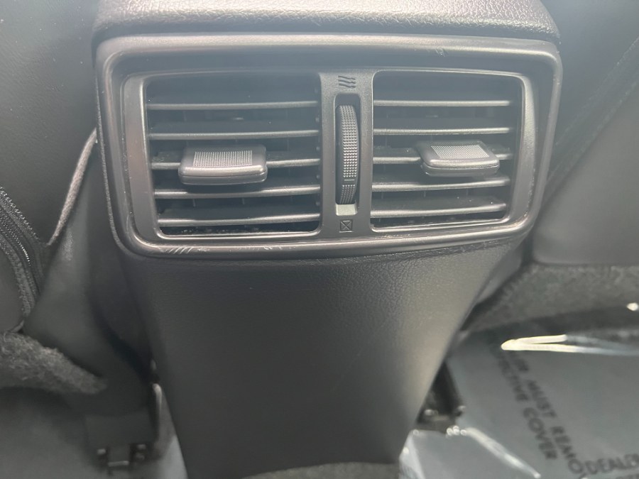 2015 Nissan Rogue AWD 4dr SL, available for sale in Bristol, Connecticut | Bristol Auto Center LLC. Bristol, Connecticut 2015 Nissan Rogue AWD 4dr SL, available for sale in Bristol, Connecticut | Bristol Auto Center LLC. Bristol, Connecticut