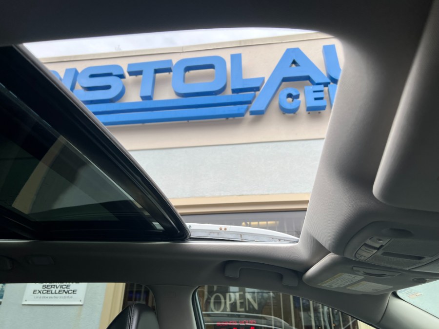 2015 Nissan Rogue AWD 4dr SL, available for sale in Bristol, Connecticut | Bristol Auto Center LLC. Bristol, Connecticut 2015 Nissan Rogue AWD 4dr SL, available for sale in Bristol, Connecticut | Bristol Auto Center LLC. Bristol, Connecticut