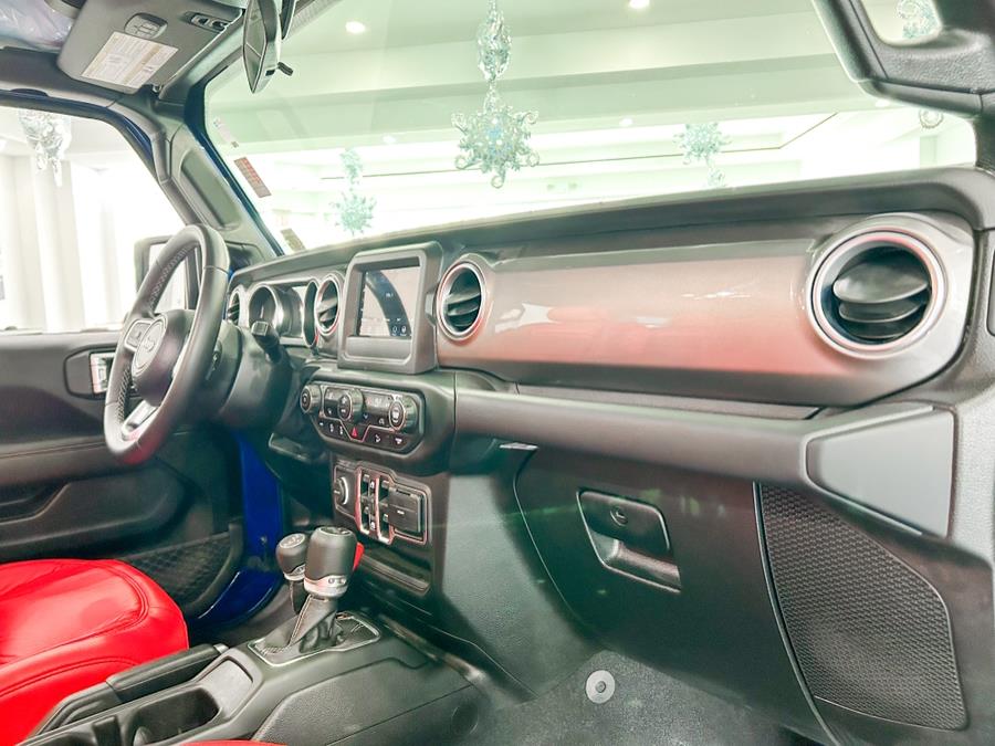 2020 Jeep Wrangler Unlimited Sahara 4x4, available for sale in Franklin Square, New York | Luxury Motor Club. Franklin Square, New York 2020 Jeep Wrangler Unlimited Sahara 4x4, available for sale in Franklin Square, New York | Luxury Motor Club. Franklin Square, New York