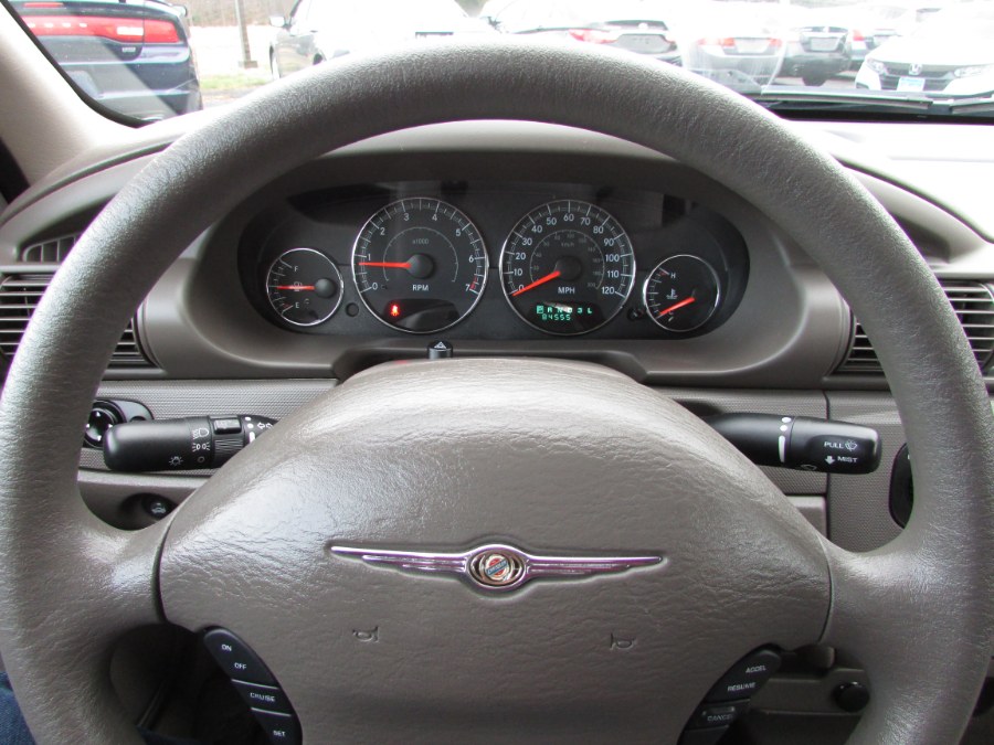 2005 Chrysler Sebring Sdn 4dr, available for sale in East Windsor, Connecticut | United Auto Sales of E Windsor, Inc. East Windsor, Connecticut 2005 Chrysler Sebring Sdn 4dr, available for sale in East Windsor, Connecticut | United Auto Sales of E Windsor, Inc. East Windsor, Connecticut