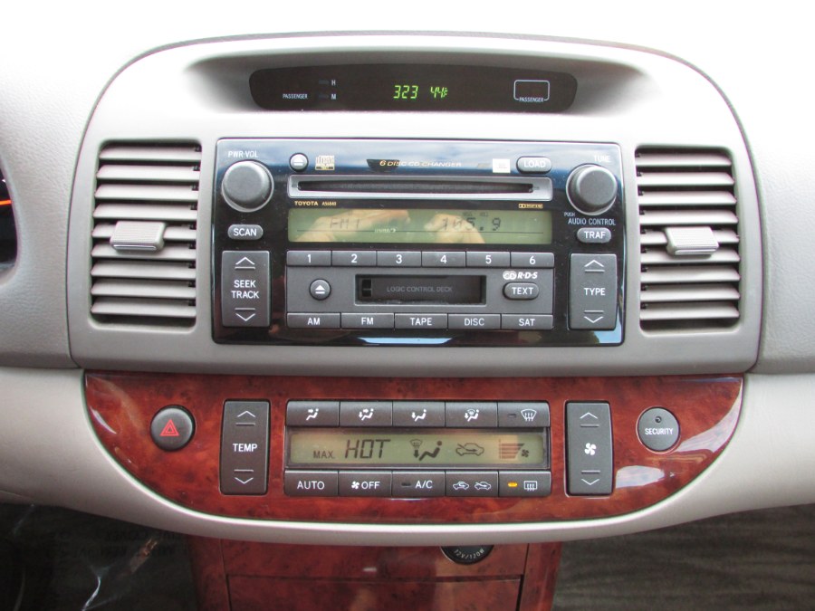 2006 Toyota Camry 4dr Sdn XLE Auto, available for sale in East Windsor, Connecticut | United Auto Sales of E Windsor, Inc. East Windsor, Connecticut 2006 Toyota Camry 4dr Sdn XLE Auto, available for sale in East Windsor, Connecticut | United Auto Sales of E Windsor, Inc. East Windsor, Connecticut
