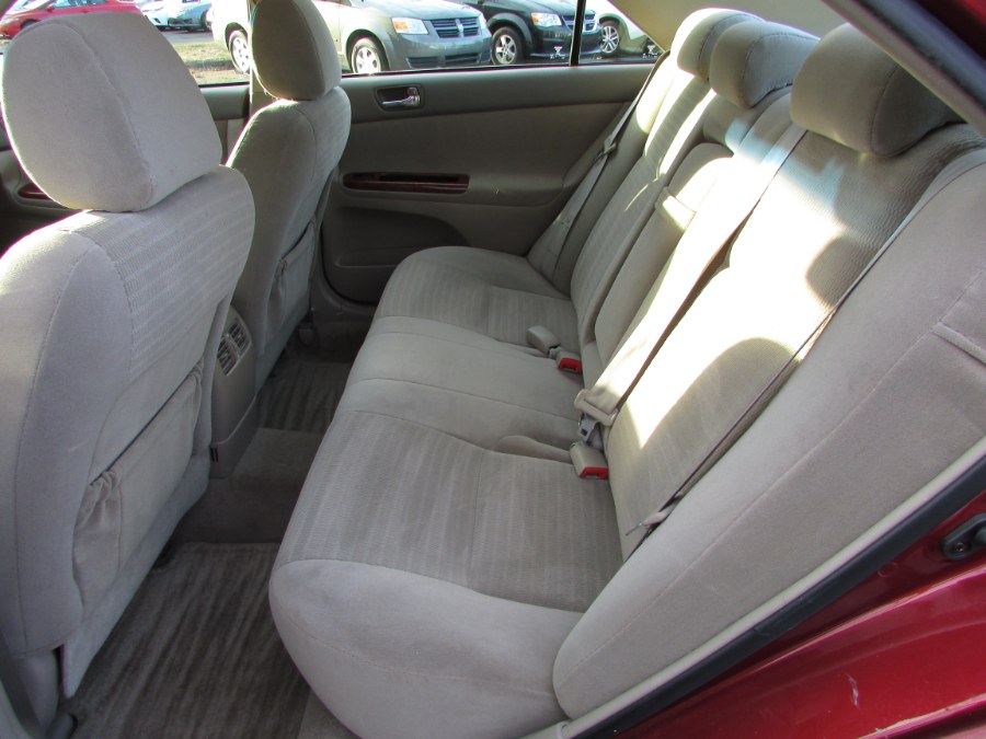 2006 Toyota Camry 4dr Sdn XLE Auto, available for sale in East Windsor, Connecticut | United Auto Sales of E Windsor, Inc. East Windsor, Connecticut 2006 Toyota Camry 4dr Sdn XLE Auto, available for sale in East Windsor, Connecticut | United Auto Sales of E Windsor, Inc. East Windsor, Connecticut
