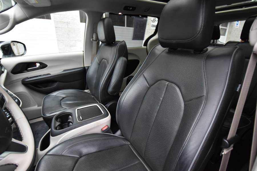 Used Chrysler Pacifica Limited 2020 | Highline Car Connection. Waterbury, Connecticut Used Chrysler Pacifica Limited 2020 | Highline Car Connection. Waterbury, Connecticut