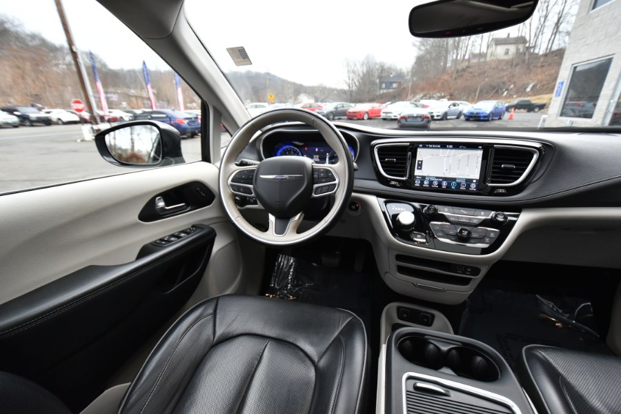 Used Chrysler Pacifica Limited 2020 | Highline Car Connection. Waterbury, Connecticut Used Chrysler Pacifica Limited 2020 | Highline Car Connection. Waterbury, Connecticut