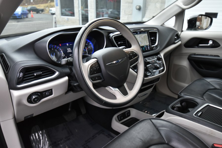 Used Chrysler Pacifica Limited 2020 | Highline Car Connection. Waterbury, Connecticut Used Chrysler Pacifica Limited 2020 | Highline Car Connection. Waterbury, Connecticut