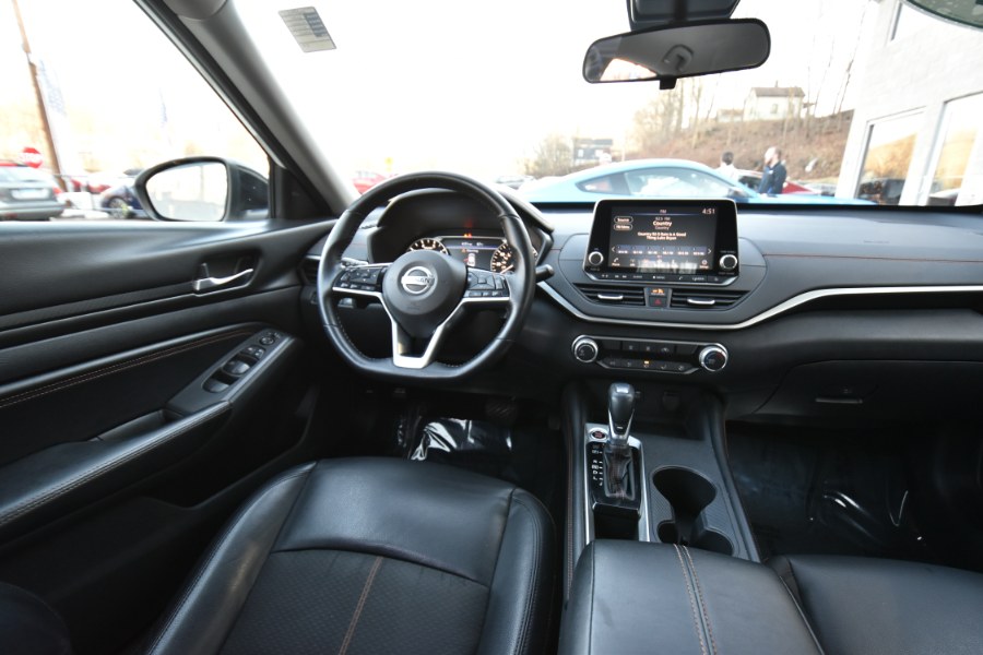 Used Nissan Altima 2.5 SR Sedan 2020 | Highline Car Connection. Waterbury, Connecticut Used Nissan Altima 2.5 SR Sedan 2020 | Highline Car Connection. Waterbury, Connecticut