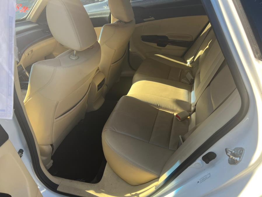 2011 Honda Accord Crosstour 4WD 5dr EX-L w/Navi, available for sale in Brooklyn, New York | Atlantic Used Car Sales. Brooklyn, New York 2011 Honda Accord Crosstour 4WD 5dr EX-L w/Navi, available for sale in Brooklyn, New York | Atlantic Used Car Sales. Brooklyn, New York