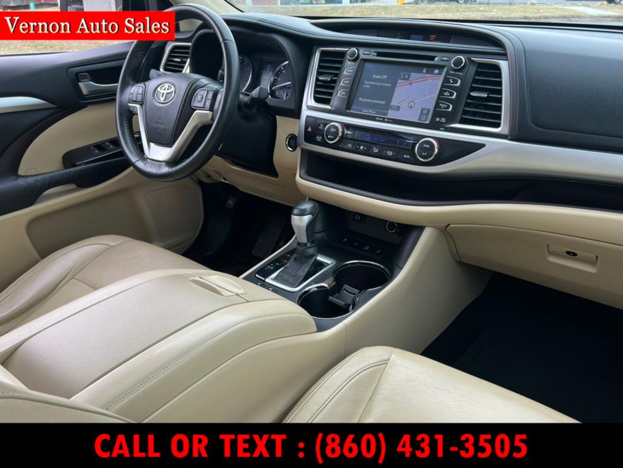 2014 Toyota Highlander AWD 4dr V6 XLE (Natl), available for sale in Manchester, Connecticut | Vernon Auto Sale & Service. Manchester, Connecticut 2014 Toyota Highlander AWD 4dr V6 XLE (Natl), available for sale in Manchester, Connecticut | Vernon Auto Sale & Service. Manchester, Connecticut