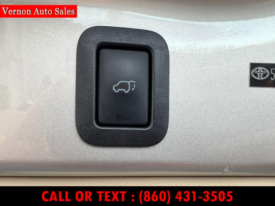 2014 Toyota Highlander AWD 4dr V6 XLE (Natl), available for sale in Manchester, Connecticut | Vernon Auto Sale & Service. Manchester, Connecticut 2014 Toyota Highlander AWD 4dr V6 XLE (Natl), available for sale in Manchester, Connecticut | Vernon Auto Sale & Service. Manchester, Connecticut