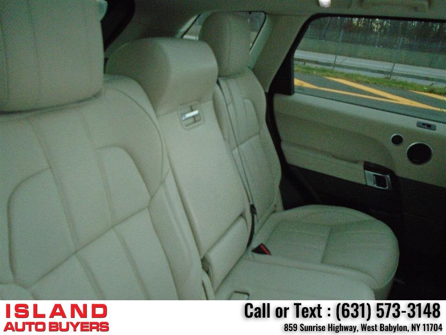 2017 Land Rover Range Rover Sport HSE AWD 4dr SUV, available for sale in West Babylon, New York | Island Auto Buyers. West Babylon, New York 2017 Land Rover Range Rover Sport HSE AWD 4dr SUV, available for sale in West Babylon, New York | Island Auto Buyers. West Babylon, New York