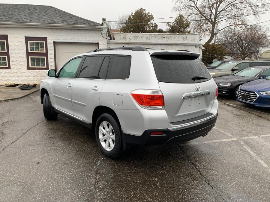 2013 Toyota Highlander 4WD 4dr V6 (Natl), available for sale in Springfield, Massachusetts | Absolute Motors Inc. Springfield, Massachusetts 2013 Toyota Highlander 4WD 4dr V6 (Natl), available for sale in Springfield, Massachusetts | Absolute Motors Inc. Springfield, Massachusetts