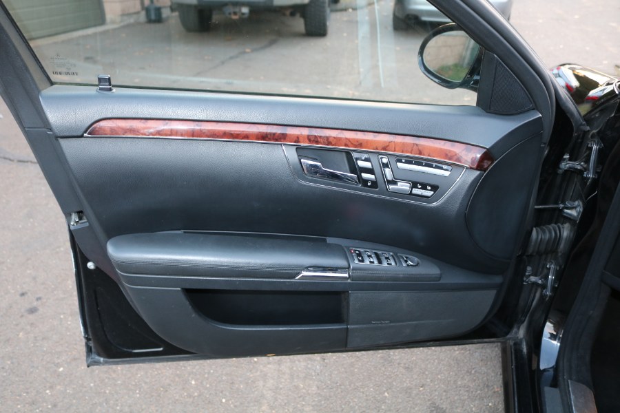 Used Mercedes-Benz S-Class 4dr Sdn 6.3L V8 AMG RWD 2008 | Dealmax Motors LLC. Bristol, Connecticut Used Mercedes-Benz S-Class 4dr Sdn 6.3L V8 AMG RWD 2008 | Dealmax Motors LLC. Bristol, Connecticut