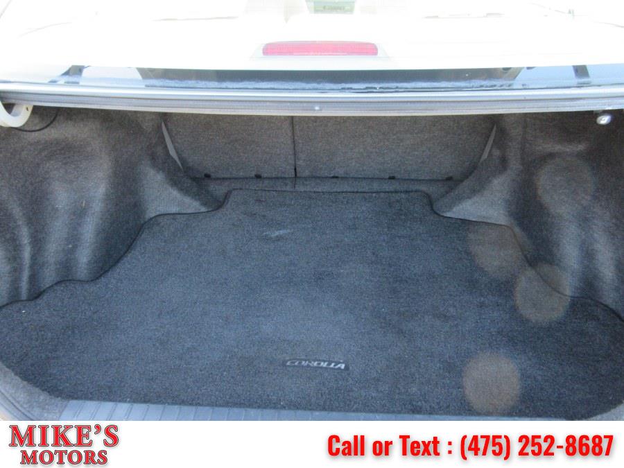 Used Toyota Corolla 4dr Sdn LE Auto (Natl) 2003 | Mike's Motors LLC. Stratford, Connecticut Used Toyota Corolla 4dr Sdn LE Auto (Natl) 2003 | Mike's Motors LLC. Stratford, Connecticut