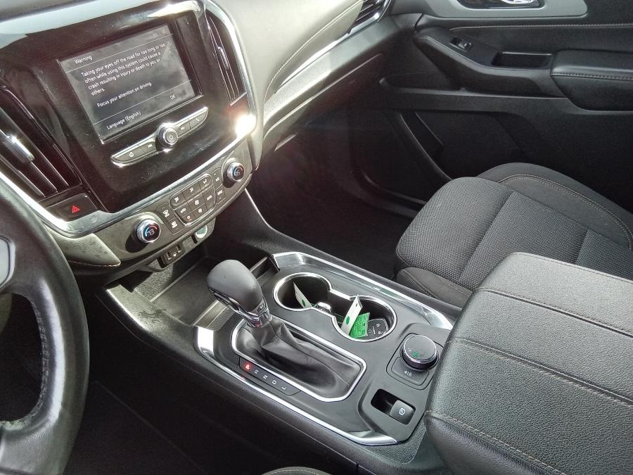 2021 Chevrolet Traverse FWD 4dr LT Cloth w/1LT, available for sale in Irvington, New Jersey | NJ Used Cars Center. Irvington, New Jersey 2021 Chevrolet Traverse FWD 4dr LT Cloth w/1LT, available for sale in Irvington, New Jersey | NJ Used Cars Center. Irvington, New Jersey