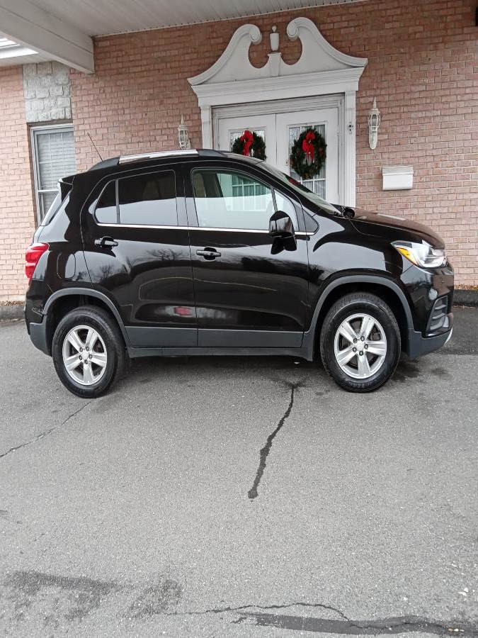 2017 Chevrolet Trax AWD 4dr LT, available for sale in New Britain, Connecticut | Supreme Automotive. New Britain, Connecticut 2017 Chevrolet Trax AWD 4dr LT, available for sale in New Britain, Connecticut | Supreme Automotive. New Britain, Connecticut