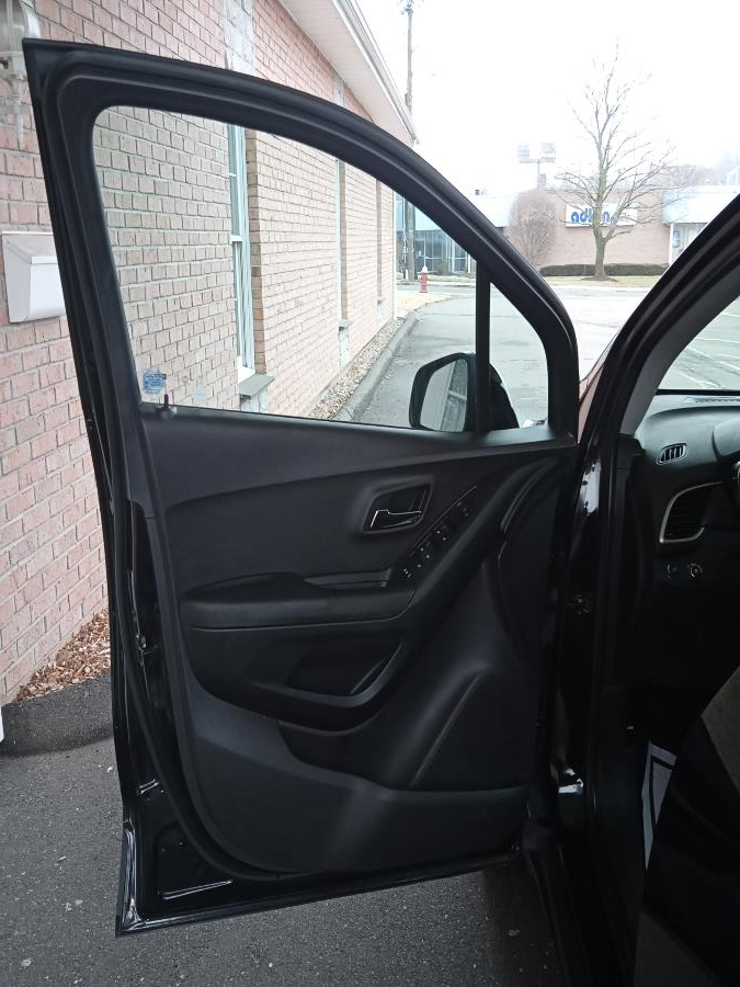 2017 Chevrolet Trax AWD 4dr LT, available for sale in New Britain, Connecticut | Supreme Automotive. New Britain, Connecticut 2017 Chevrolet Trax AWD 4dr LT, available for sale in New Britain, Connecticut | Supreme Automotive. New Britain, Connecticut