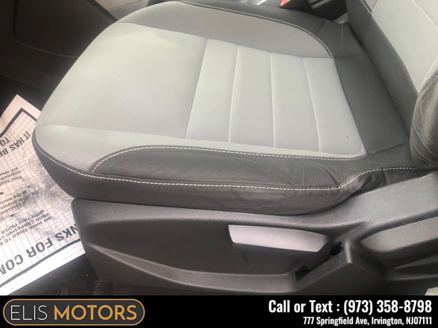 2013 Ford Escape 4WD 4dr SE, available for sale in Irvington, New Jersey | Elis Motors Corp. Irvington, New Jersey 2013 Ford Escape 4WD 4dr SE, available for sale in Irvington, New Jersey | Elis Motors Corp. Irvington, New Jersey