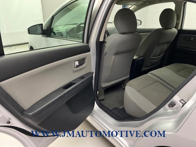 Used Nissan Sentra 4dr Sdn I4 CVT 2.0 SR 2012 | J&M Automotive Sls&Svc LLC. Naugatuck, Connecticut Used Nissan Sentra 4dr Sdn I4 CVT 2.0 SR 2012 | J&M Automotive Sls&Svc LLC. Naugatuck, Connecticut