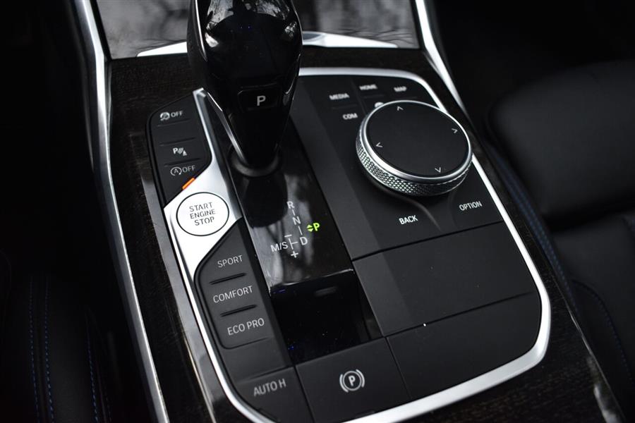 2019 BMW 3 Series 330i xDrive AWD 4dr Sedan, available for sale in Great Neck, New York | Camy Cars. Great Neck, New York 2019 BMW 3 Series 330i xDrive AWD 4dr Sedan, available for sale in Great Neck, New York | Camy Cars. Great Neck, New York