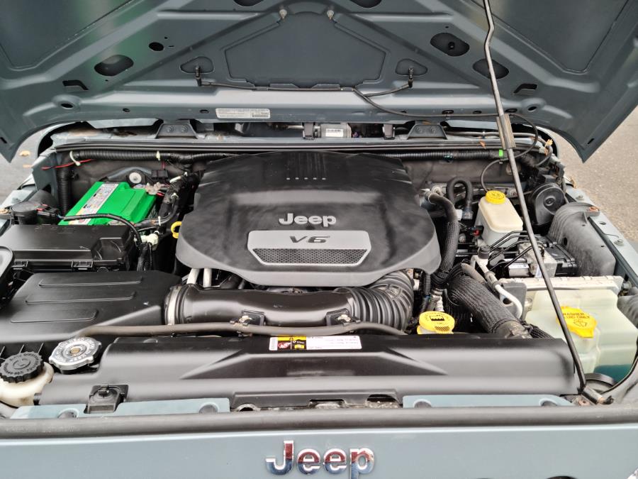 2014 Jeep Wrangler 4WD 2dr Sport, available for sale in Milford, Connecticut | Chip's Auto Sales Inc. Milford, Connecticut 2014 Jeep Wrangler 4WD 2dr Sport, available for sale in Milford, Connecticut | Chip's Auto Sales Inc. Milford, Connecticut