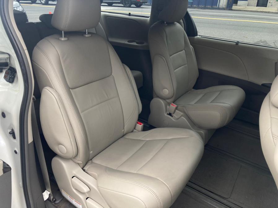 2015 Toyota Sienna 5dr 7-Pass Van XLE Premium AWD (Natl), available for sale in Brooklyn, New York | Carsbuck Inc.. Brooklyn, New York 2015 Toyota Sienna 5dr 7-Pass Van XLE Premium AWD (Natl), available for sale in Brooklyn, New York | Carsbuck Inc.. Brooklyn, New York