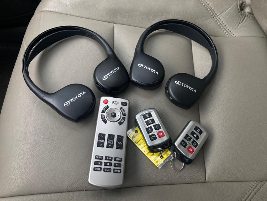 2015 Toyota Sienna 5dr 7-Pass Van XLE Premium AWD (Natl), available for sale in Brooklyn, New York | Carsbuck Inc.. Brooklyn, New York 2015 Toyota Sienna 5dr 7-Pass Van XLE Premium AWD (Natl), available for sale in Brooklyn, New York | Carsbuck Inc.. Brooklyn, New York